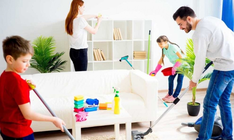 việc cần làm trước khi về quê ăn tết là dọn dẹp nhà cửa